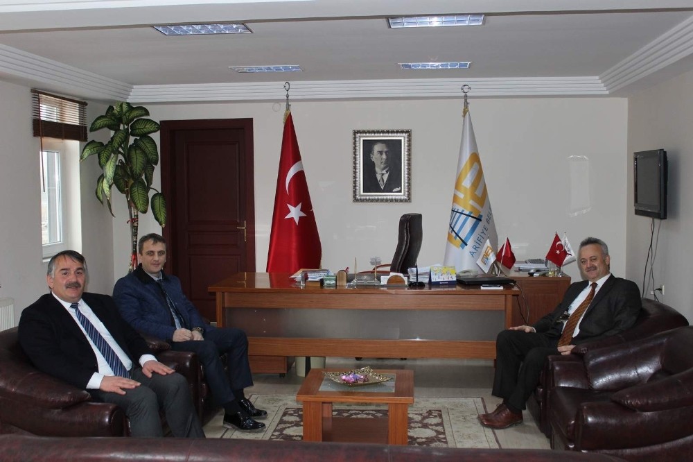 İl Sağlık Müdürü Öğütlü, Başkan Karakullukçuyu Ziyaret Etti