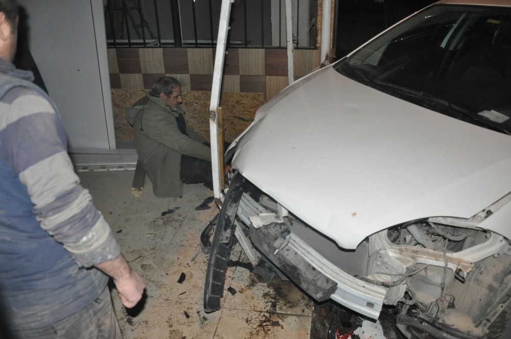 İnegölde Zincirleme Kaza: 2 Yaralı