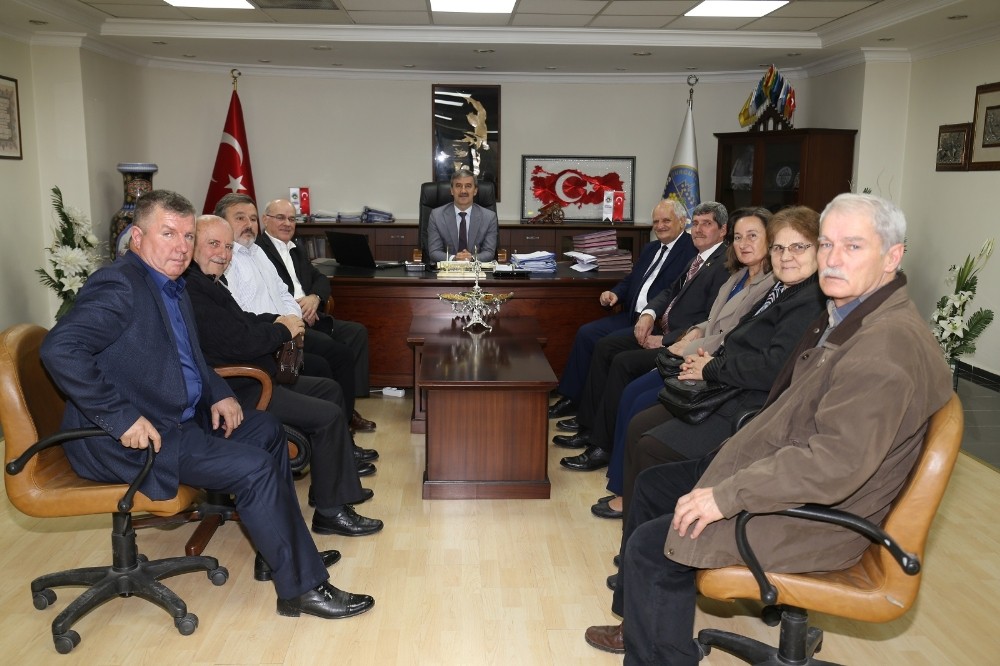 İzmirli Makedonyalılar Başkan Şirini Ziyaret Etti