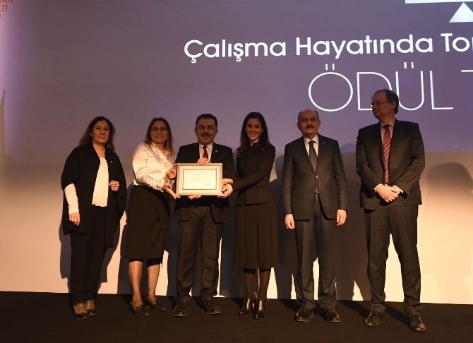 Kadın Yöneticilere Verdiği Önem Mtsoya Ödül Getirdi