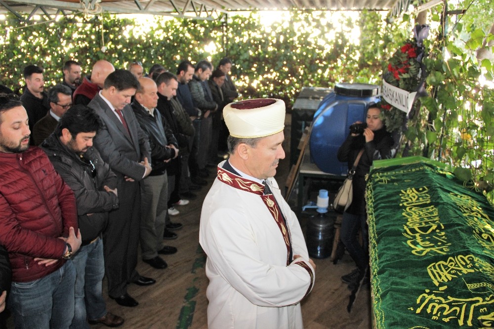 Kahraman Polis Fetih Sekinin Amcası Vefat Etti