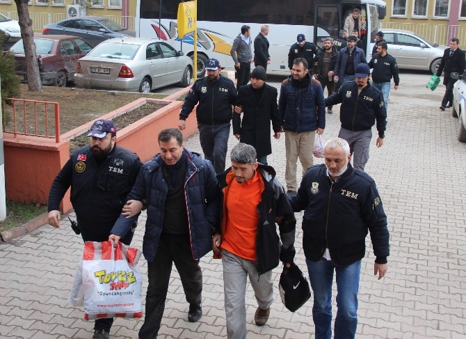 Karabükte Fetö Operasyonunda 7 Emniyet Mensubu Tutuklandı