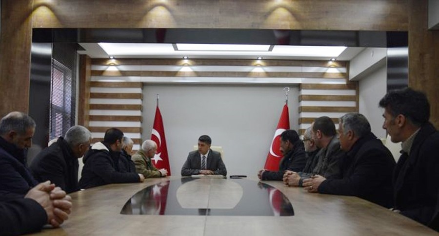 Kaymakam Akhan Muhtarlarla Bir Araya Geldi