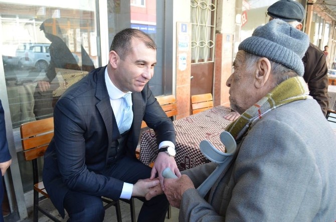 Kaymakam Çelik, Adnan Menderes Mahallesini Ziyaret Etti