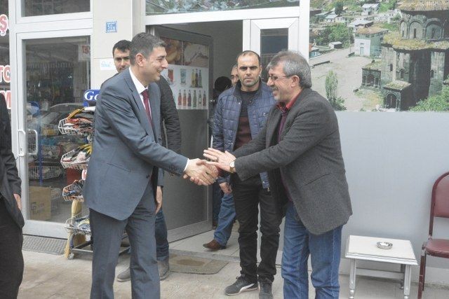 Kaymakam Öztürk, Stkları Geziyor