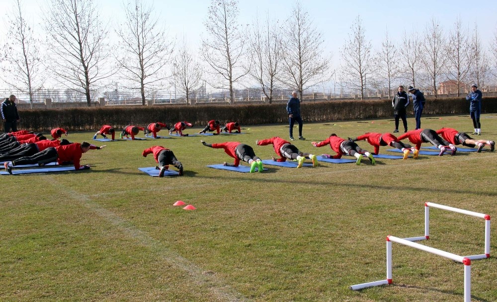 Kayserisporda Çaykur Rizespor Mesaisi Başladı