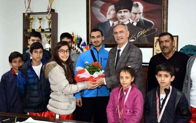 Kick Boksçulardan Başkan Kaleye Teşekkür