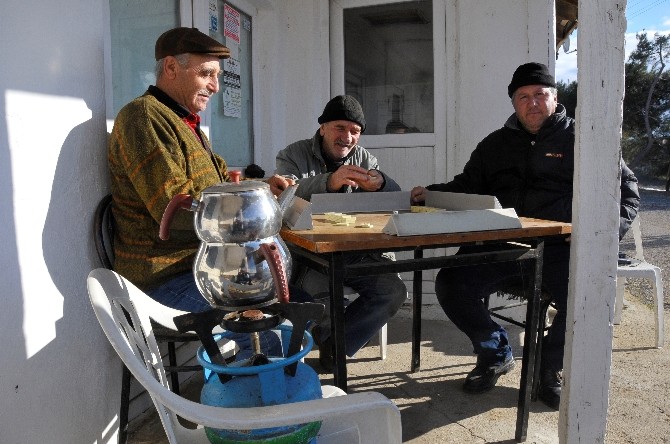 Kışın Köyün Nüfusu 17Ye Düşüyor