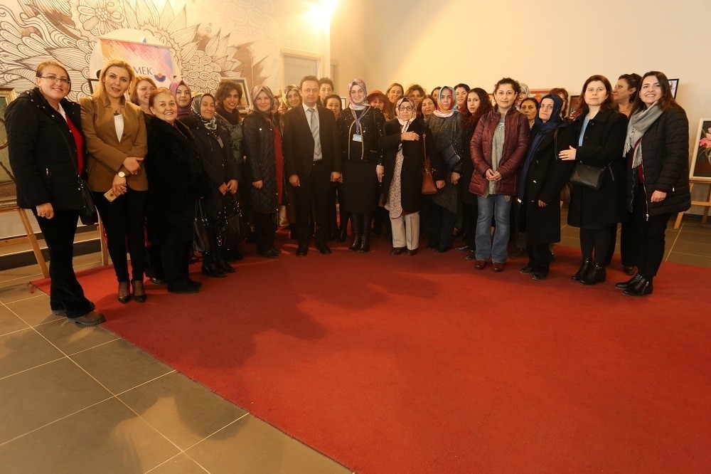 Ko-Mek Resim Sergisi Gebzeye Renk Kattı