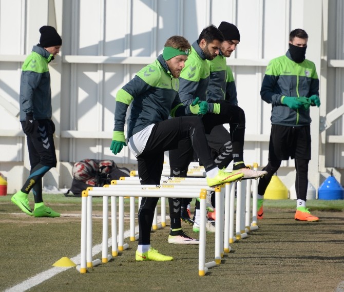 Konyasporda Kupa Mesaisi Sürüyor