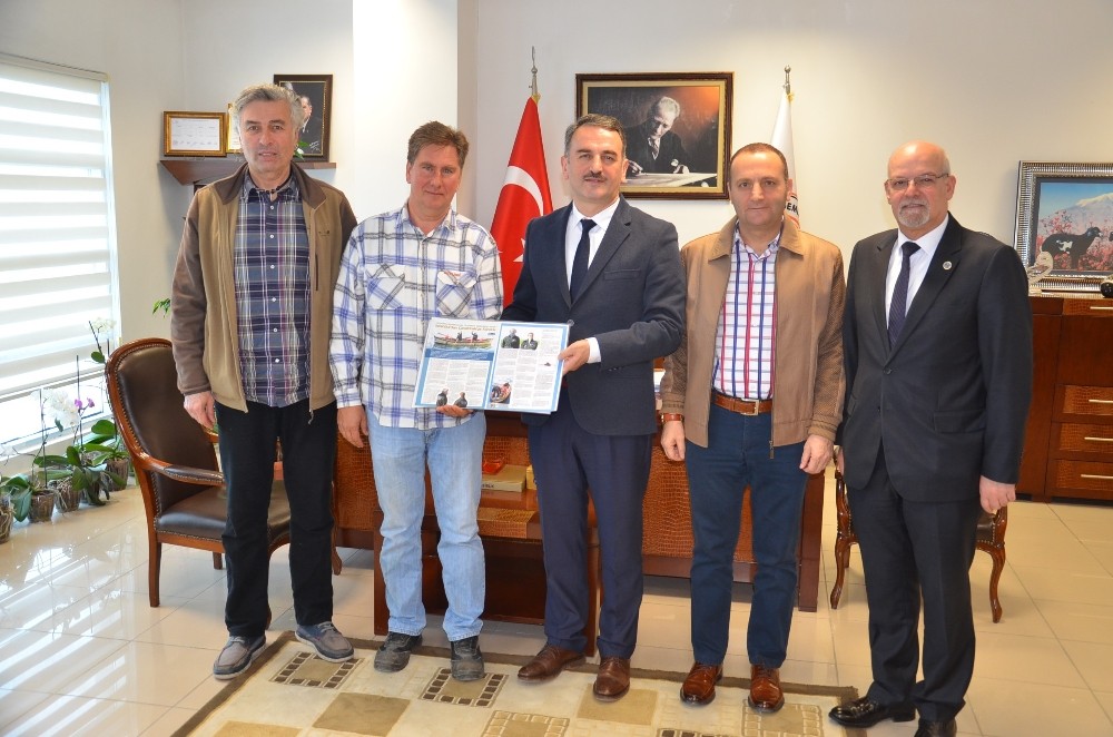 Kürek Çekerek Yunanistana Gidecekler