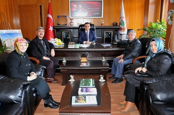 Kütahya Çeşme Pınarları Türbe Ve Mezarları Koruma Derneğinden Ziyaret