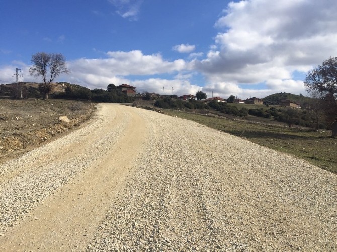 Mahallelerin Yolları Yapılıyor