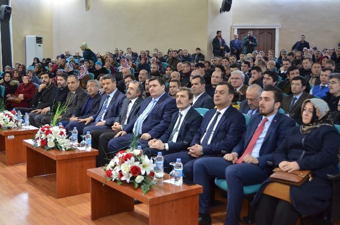 Maliye Bakan Yardımcısı Yavilioğlundan Cumhurbaşkanlığı Sistemi Konferansı