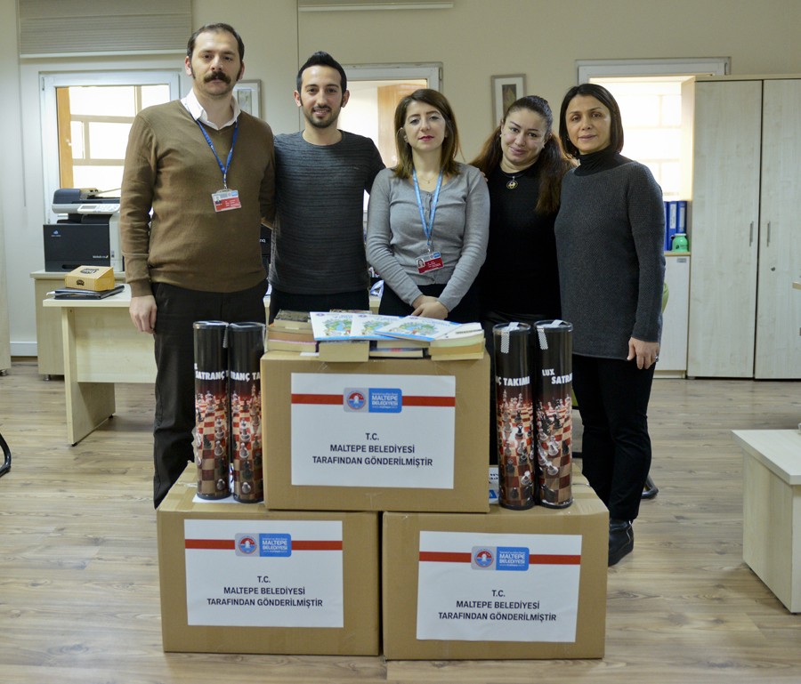 Maltepe Belediyesinden Okullara Kitap Ve Oyuncak Yardımı