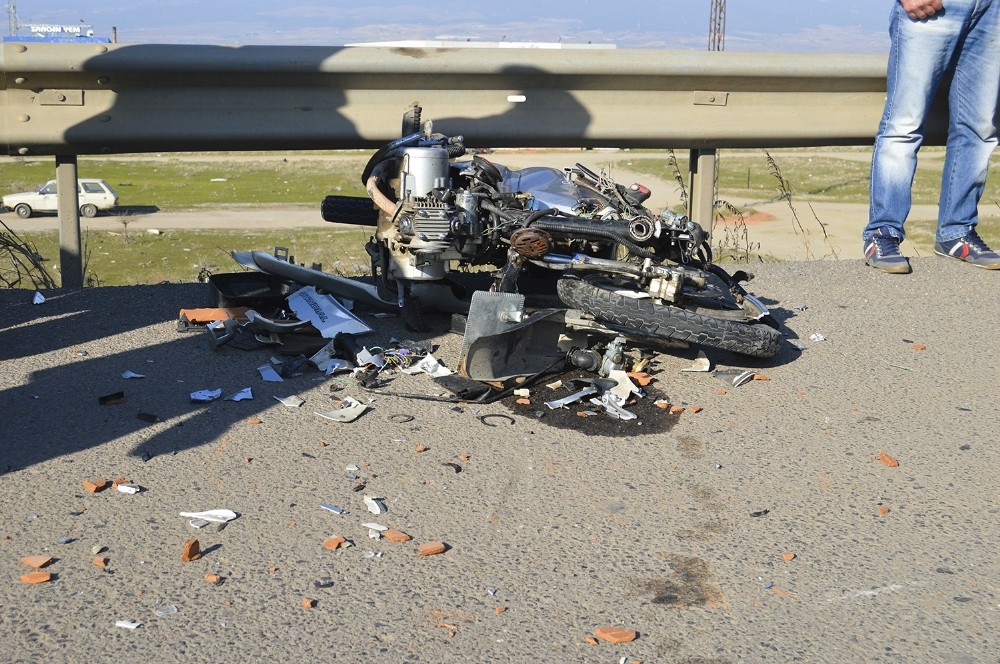 Manisada Motosiklet Kazası: 1 Ölü
