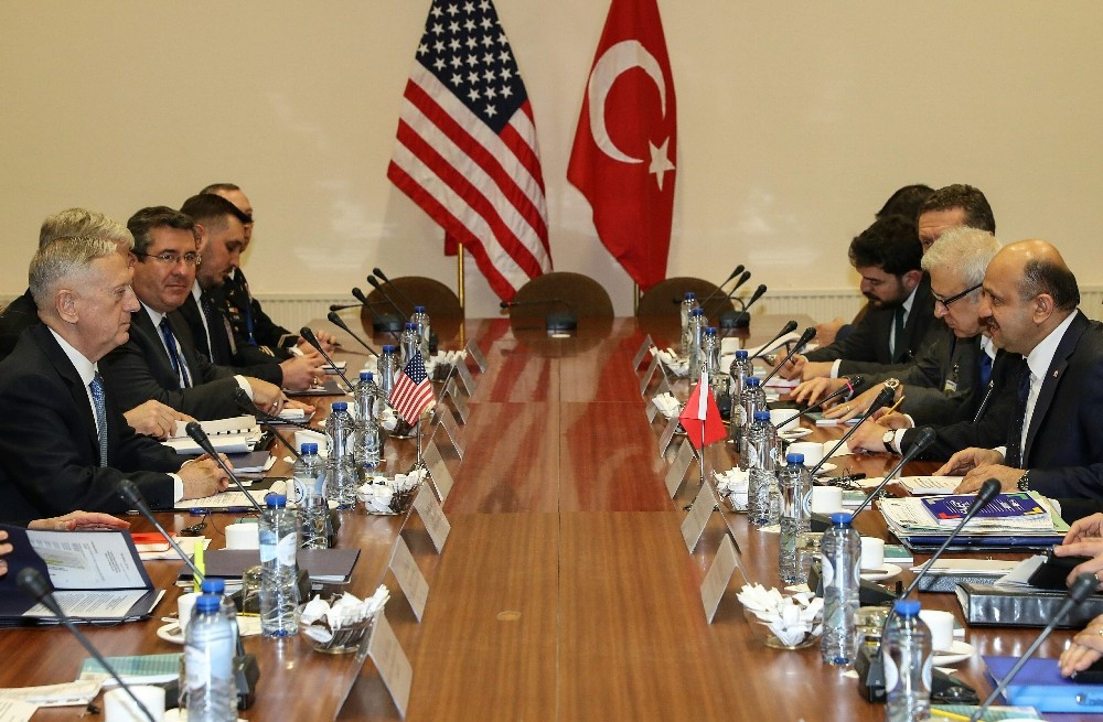 Milli Savunma Bakanı Işık, Abdli Mevkidaşıyla Görüştü