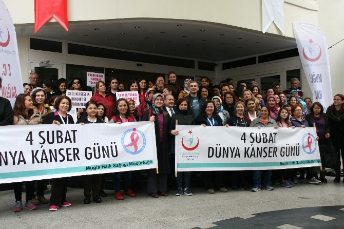 Muğlada Ebeler Kansere Dikkat Çekmek İçin Yürüdü