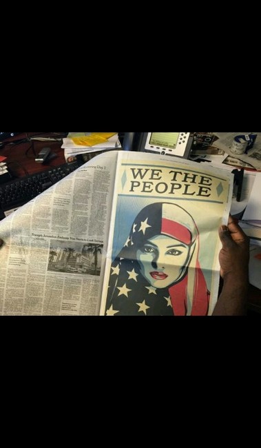 Munire Ahmet İsimli Amerikalı Kadın, Trumpa Karşı Protestolarda Sosyal Medya İkonu Oldu