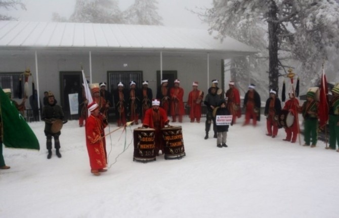 Muratdağı Termal Kayak Merkezinde Mehter Gösterisi