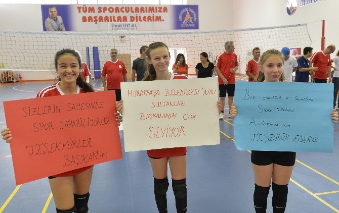 Muratpaşada Okul Salonlarına Yoğun İlgi