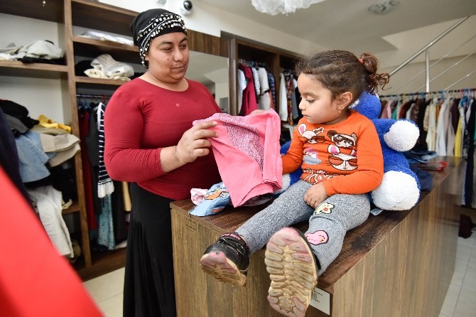 Muratpaşadan 30 Bin 50 Kişiye Yardım