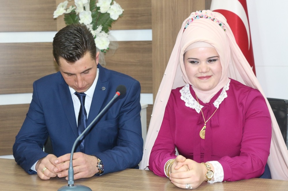 Niğdede 14 Şubatta 11 Çift Nikah Kıydırdı