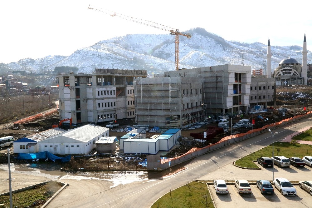 Odü Diş Hekimliği Fakültesi İnşaatı Hızla Sürüyor