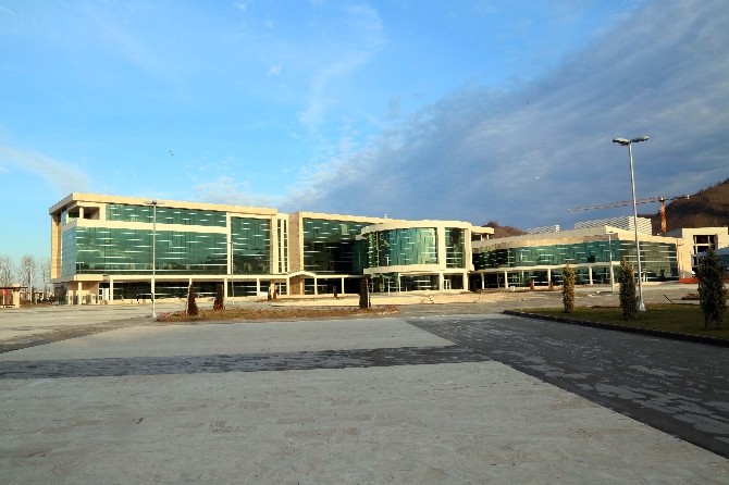 Odüde Hemşirelik Yüksek Lisans Programı İlk Mezunlarını Verdi