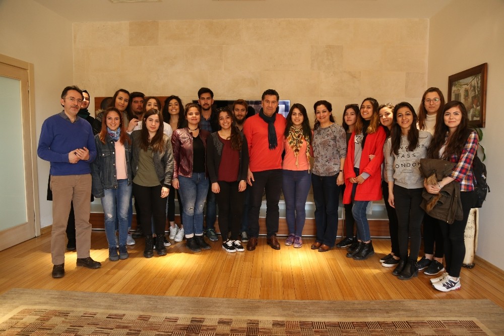 Öğrencilerden Başkan Kocadona Ziyaret