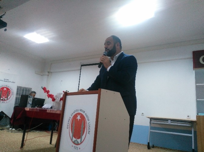 Öğrencilere Namaz İle Diriliş” Konferansı