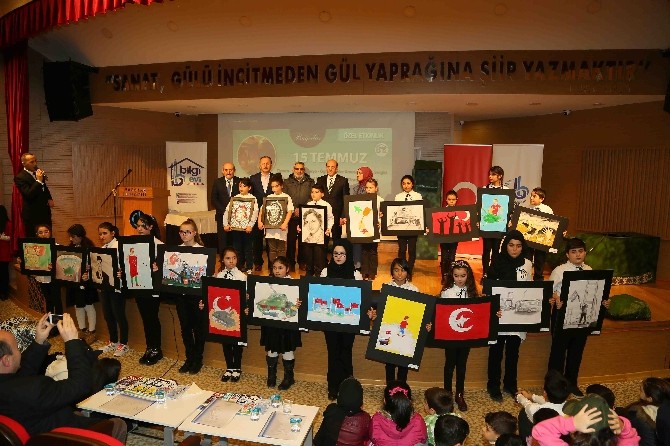 Öğrencilerinden 15 Temmuz Şehidi Halil Kantarcının Babasını Duygulandıran Hareket