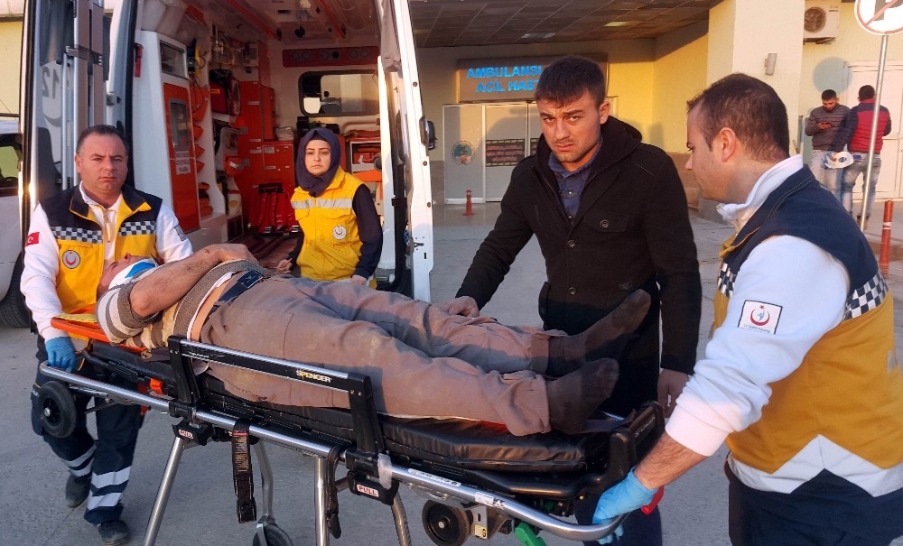 Okul İnşaatından Düşen İşçi Ağır Yaralandı