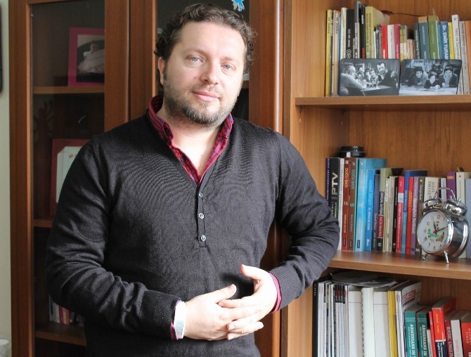 (Özel Haber) Arş. Gör. Önürmen: “Sosyal Medya Aktivistleri Tembelleştiriyor”