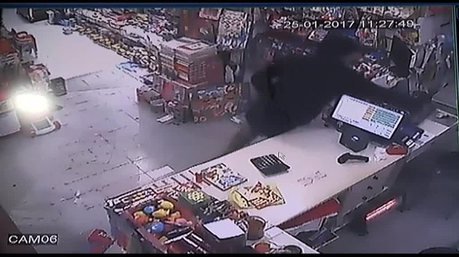 (Özel Haber) Kırtasiyede Hırsızlık Kameraya Yansıdı