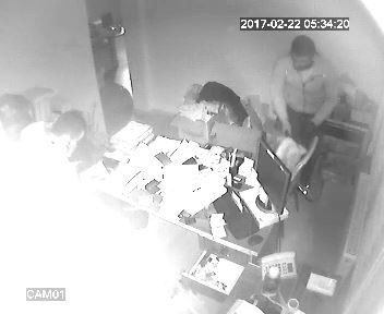 (Özel Haber) Önce İş Yerini Soydular, Sonra Da Lüks Otomobili Böyle Götürdüler