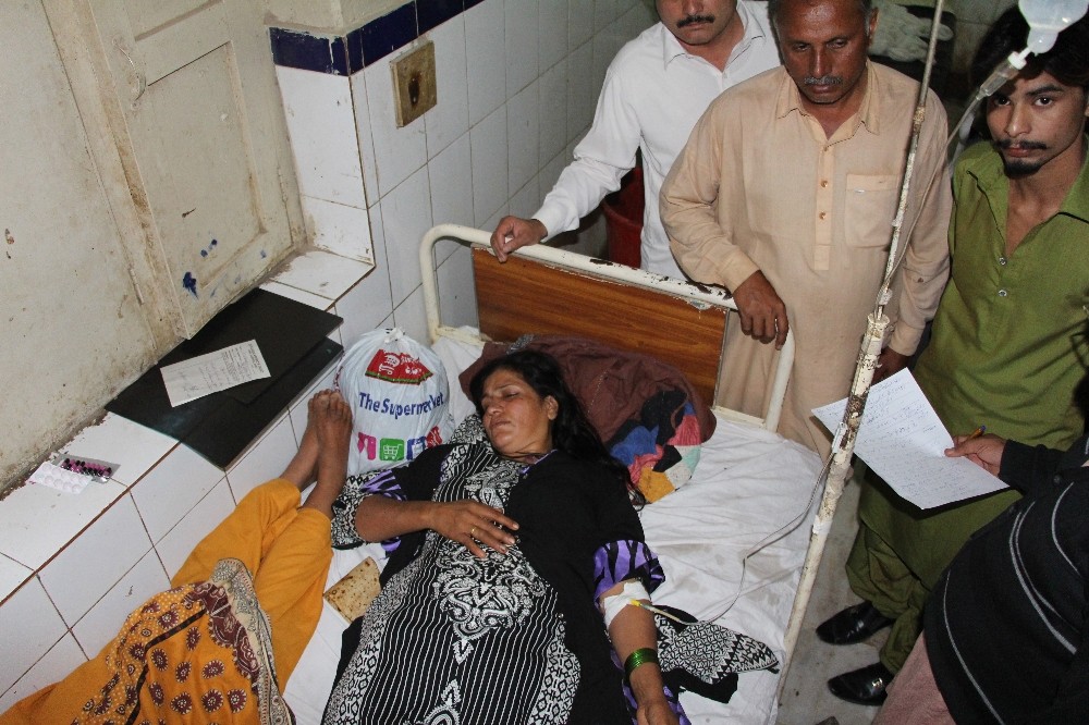 Pakistanda Türbeye Saldırı: 50 Ölü