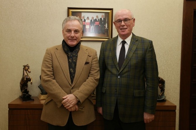 Pera Müzesi İle Odunpazarı Belediyesi Arasında İş Birliği Sinyali