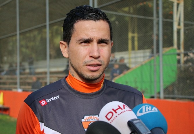 Reynaldo: Takımımızı İyi Yerlere Çıkaracağız