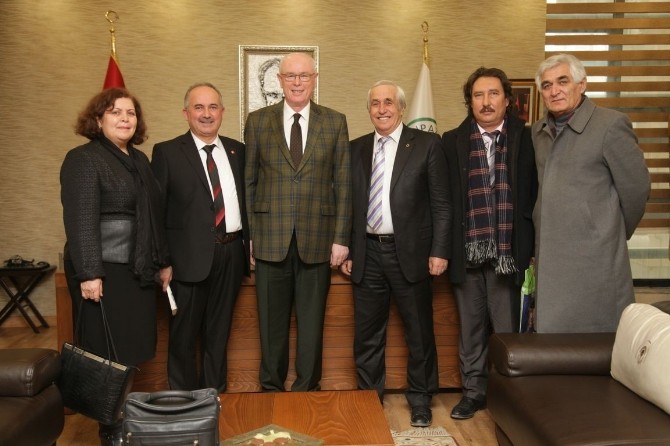 Şairler Derneği Yöneticileri Başkan Kurtu Ziyaret Etti