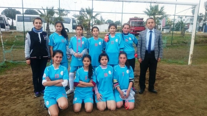 Serikte Okul Sporları Yıldız Kızlar Futbol İlçe Birinciliği Yapıldı