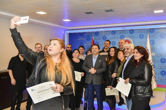 Sertifikalarını Başkan Kılıçın Elinden Aldılar