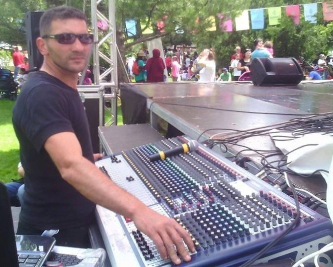 Ses Teknisyeni Evinin Banyosunda İntihar Etti