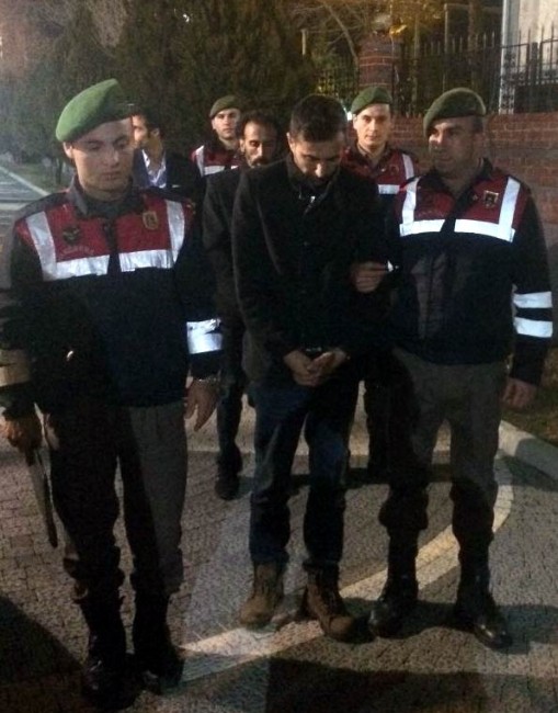 Sigara Dağıtım Aracını Yakanlar Tutuklandı