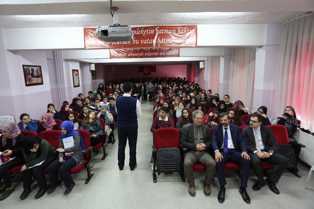 Sınav Stresine Giren Öğrencilere Kaygı Semineri