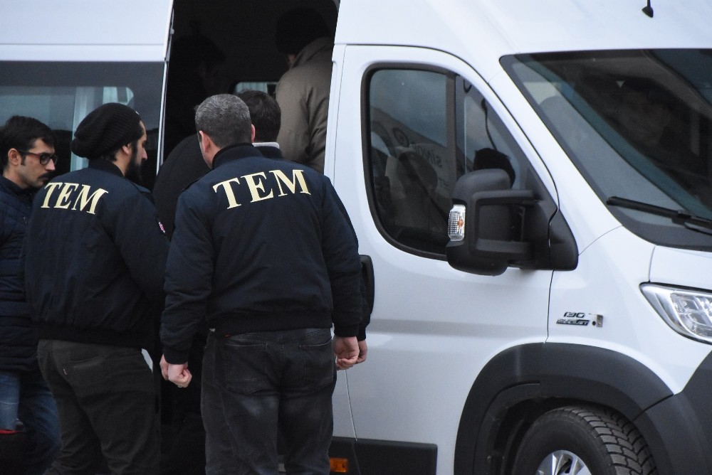 Sinopta Başhekim Ve Eşi Gözaltına Alındı