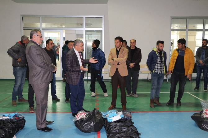 Şırnakta 180 Sporcuya Malzeme Dağıtıldı