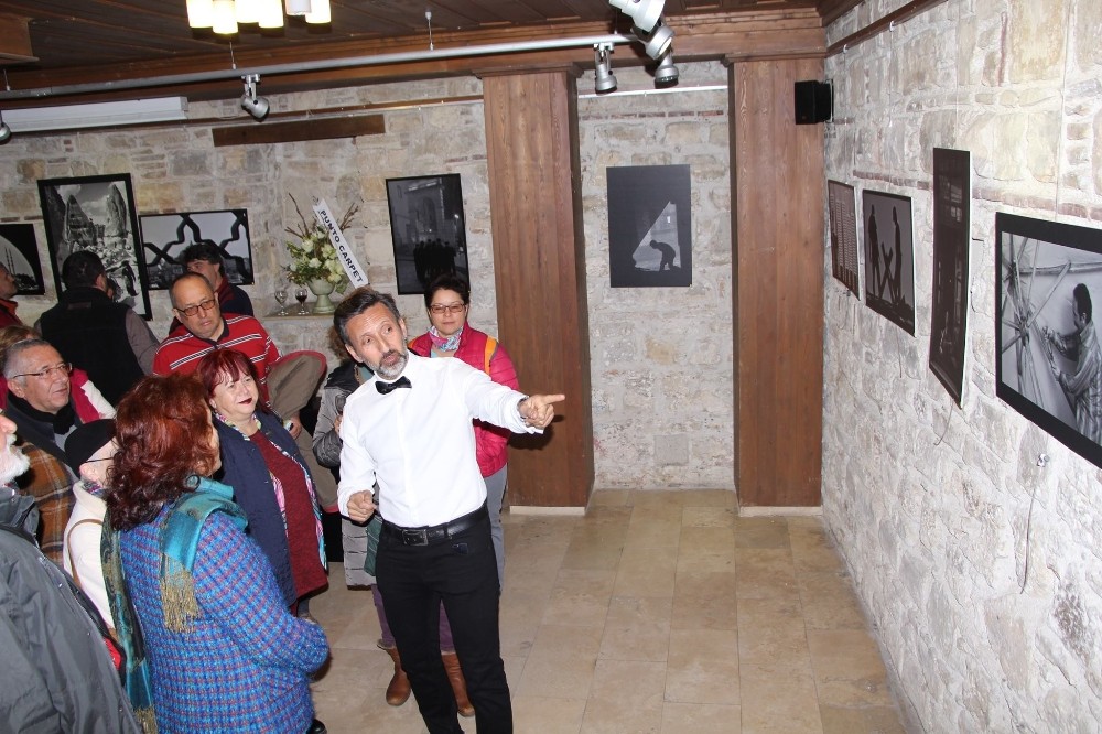 ‘Siyah Ya Da Beyaz” Fotoğraf Sergisi İbramakide Ziyarete Açıldı