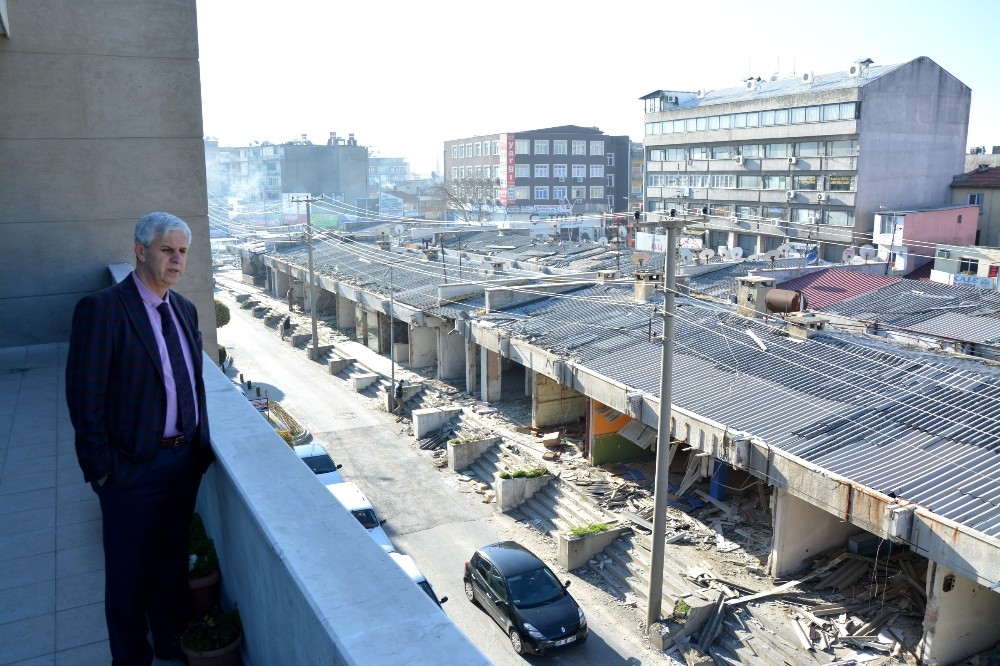 Söke Belediyesi, Koyuncuoğlu Pasajında Yıkımı Başlattı