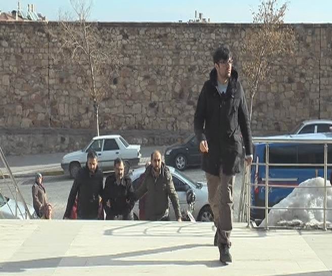 Strazburg Eğitim Ataşesi Serbest Bırakıldı, Oğlu Tutuklandı